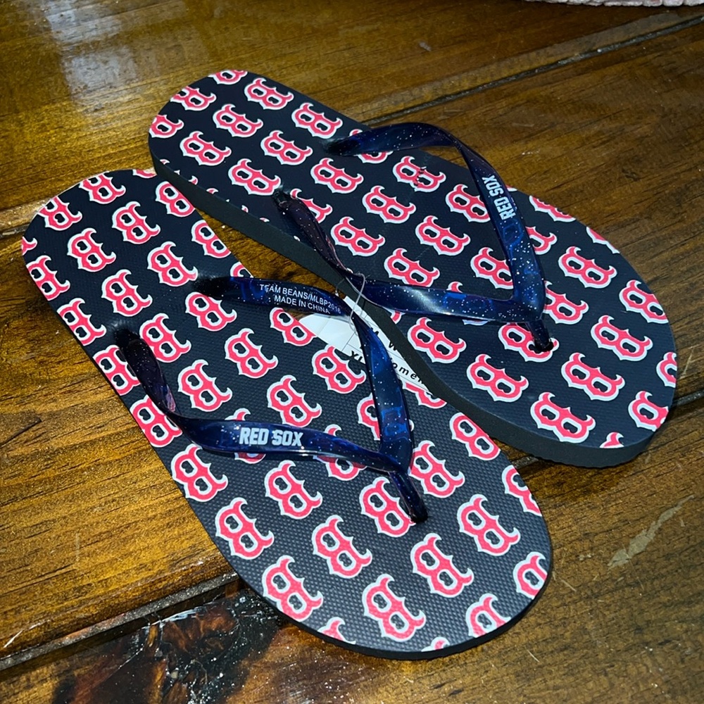 NWT‎ MLB Boston Red Sox Flip Flop Sandals- 5/6 Small